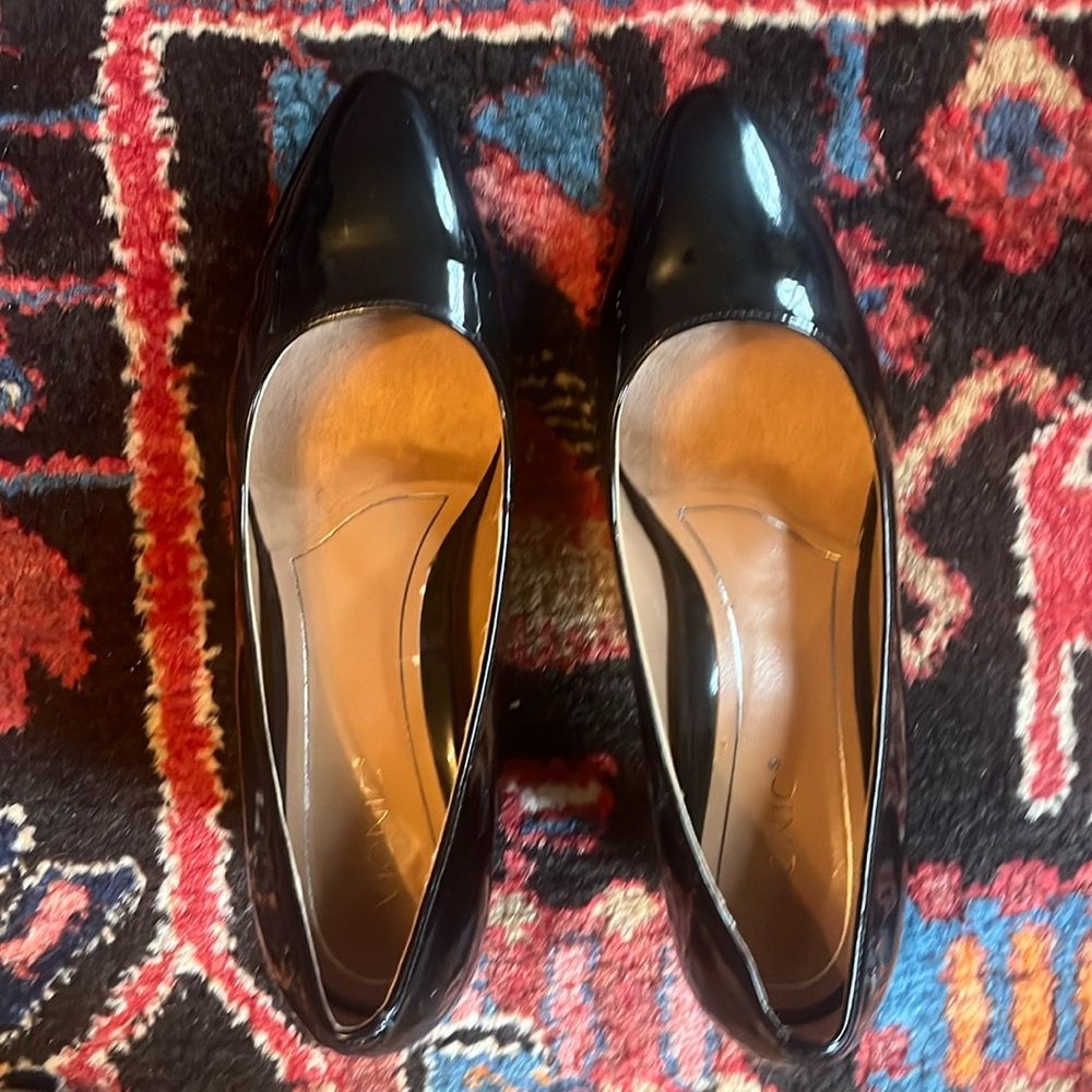 Vionic Black Patent Pump